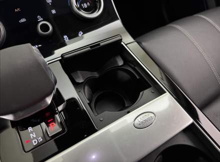 Land Rover - Range Rover Velar