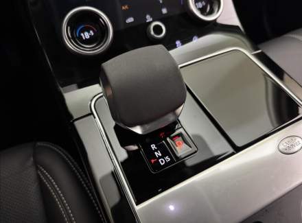 Land Rover - Range Rover Velar