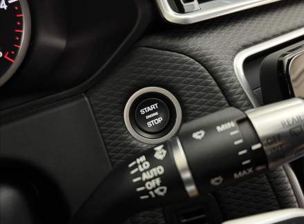 Land Rover - Range Rover Velar