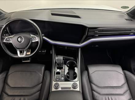 Volkswagen - Touareg