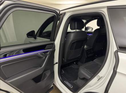 Volkswagen - Touareg