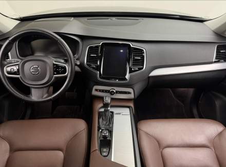 Volvo - XC90
