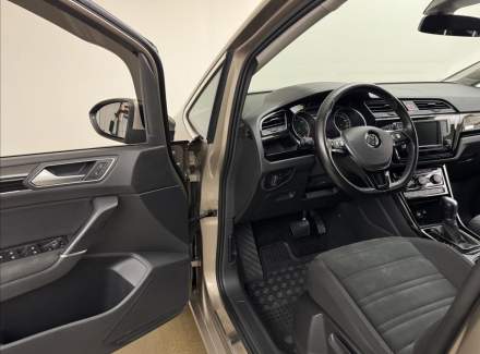 Volkswagen - Touran
