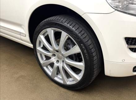 Volkswagen - Touareg