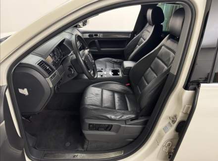 Volkswagen - Touareg