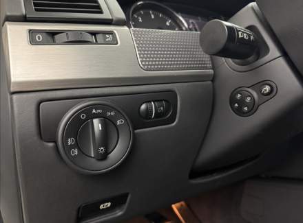 Volkswagen - Touareg