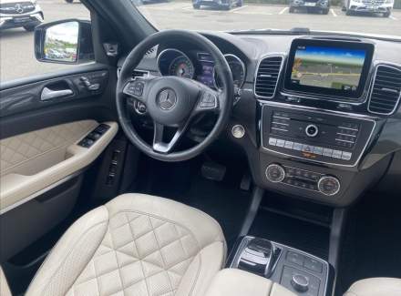 Mercedes-Benz - GLS