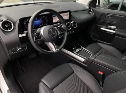 Mercedes-Benz - GLA
