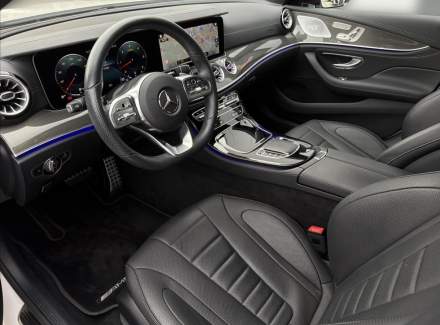 Mercedes-Benz - CLS