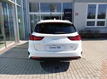 Kia - Cee'd
