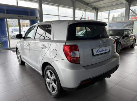 Toyota - Urban Cruiser