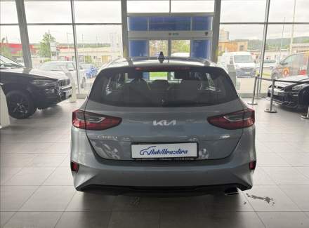 Kia - Cee'd