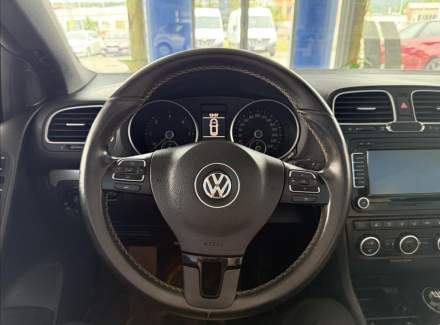 Volkswagen - Golf