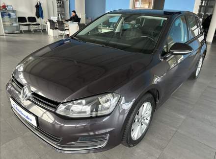 Volkswagen - Golf