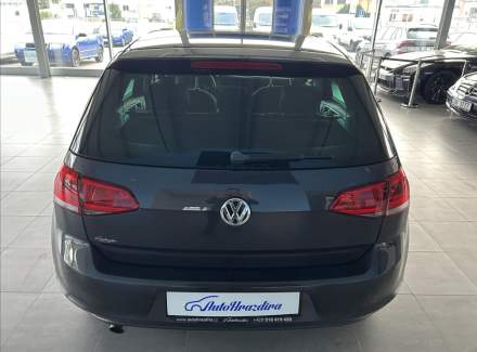 Volkswagen - Golf
