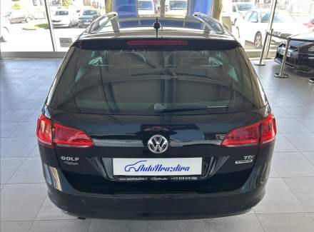 Volkswagen - Golf