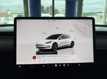 Tesla - Model 3