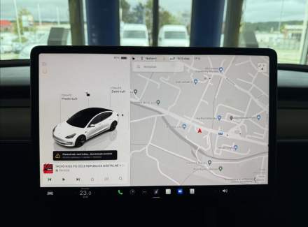 Tesla - Model 3