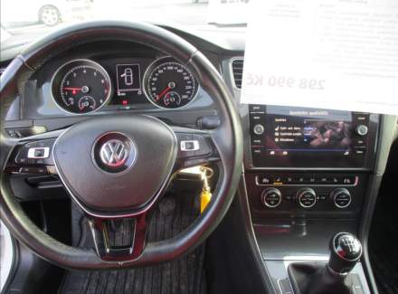Volkswagen - Golf