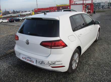 Volkswagen - Golf