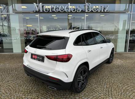 Mercedes-Benz - GLA