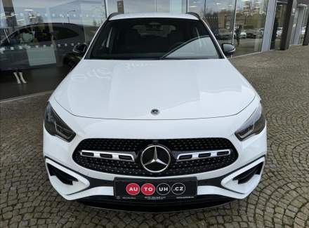 Mercedes-Benz - GLA