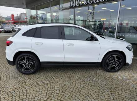 Mercedes-Benz - GLA