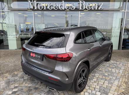 Mercedes-Benz - GLA