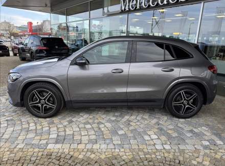 Mercedes-Benz - GLA
