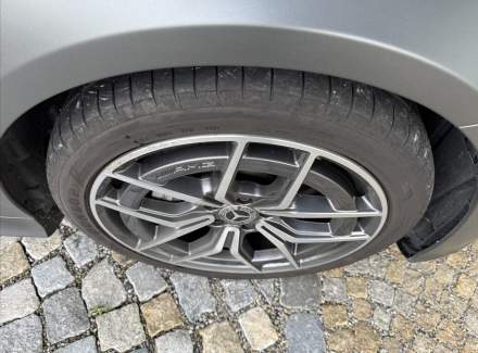 Mercedes-Benz - E-class