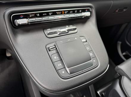 Mercedes-Benz - V-class