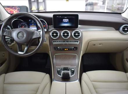 Mercedes-Benz - GLC