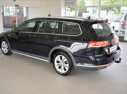 Volkswagen - Passat