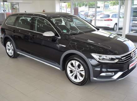 Volkswagen - Passat
