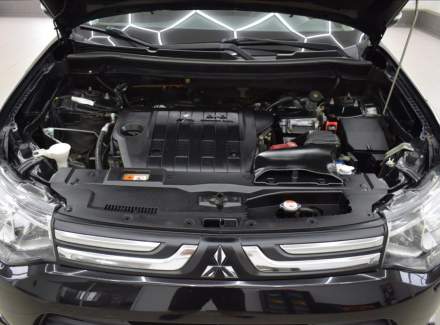 Mitsubishi - Outlander