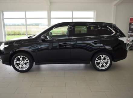 Mitsubishi - Outlander