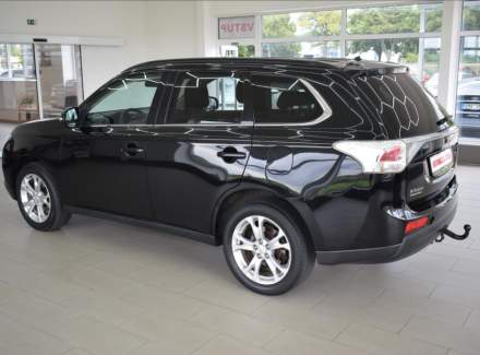 Mitsubishi - Outlander