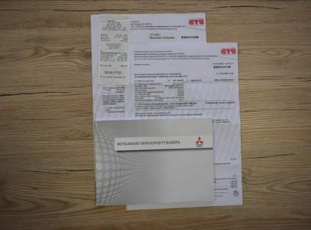 Mitsubishi - Outlander