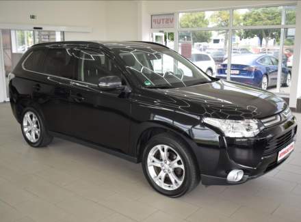 Mitsubishi - Outlander