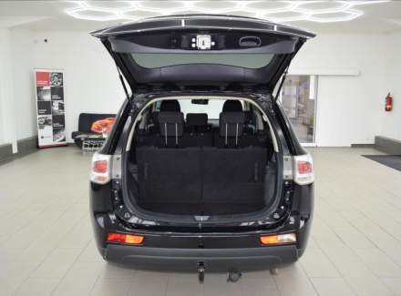 Mitsubishi - Outlander