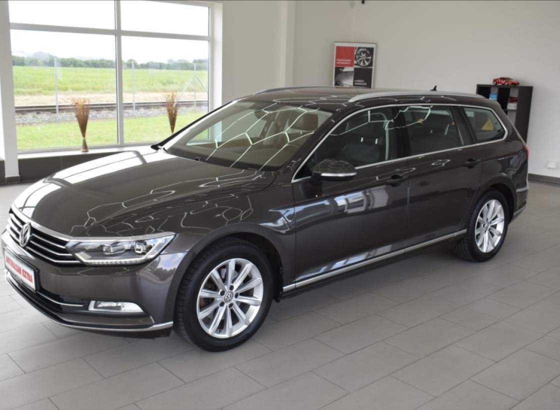 Volkswagen - Passat