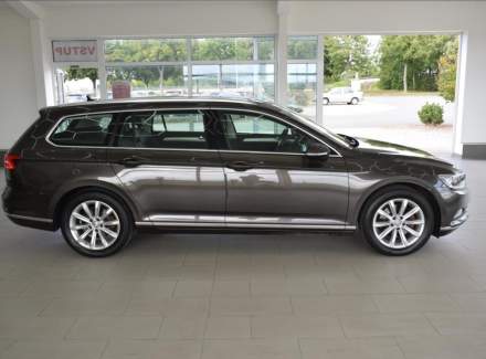 Volkswagen - Passat