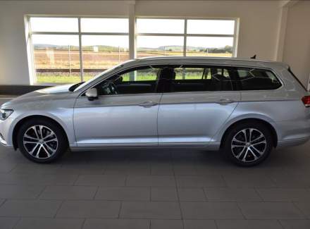 Volkswagen - Passat