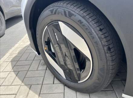 Kia - EV4