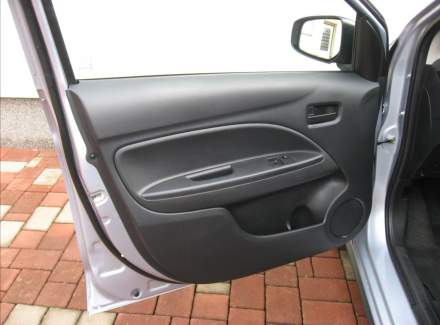 Mitsubishi - Space Star