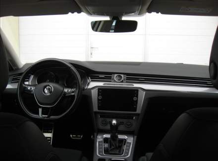 Volkswagen - Passat
