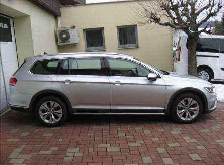 Volkswagen - Passat