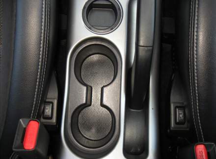 Mitsubishi - Outlander