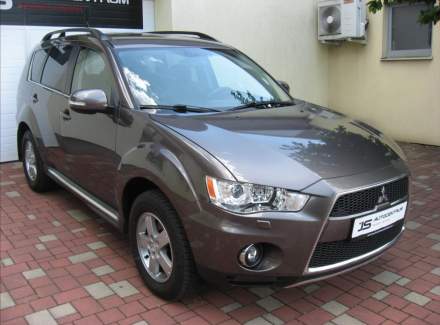 Mitsubishi - Outlander