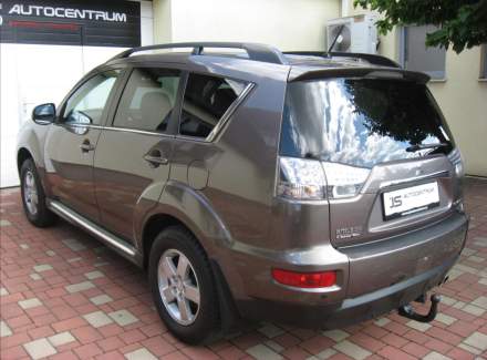 Mitsubishi - Outlander